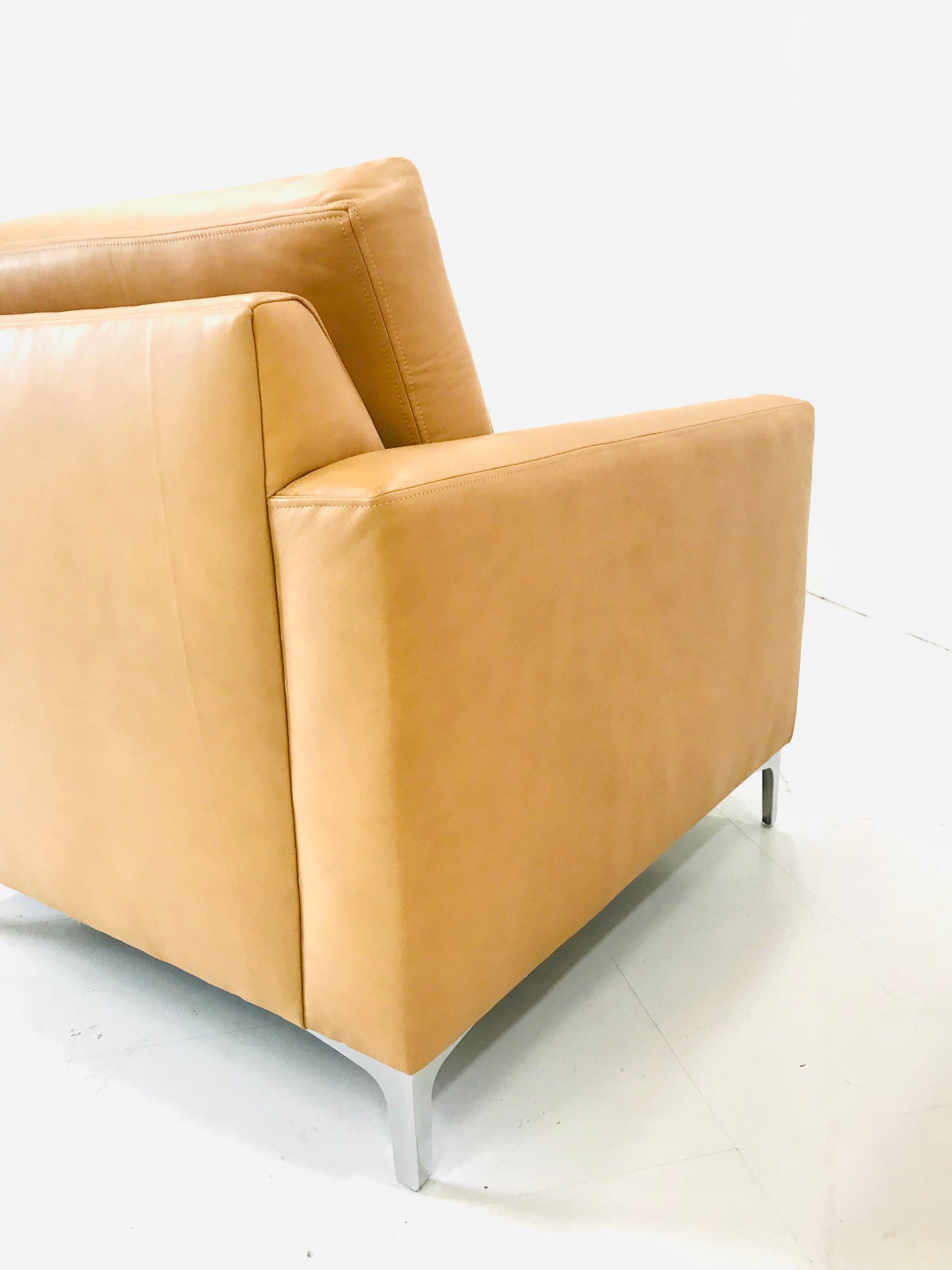 Bella Luxe Italian Leather Chair