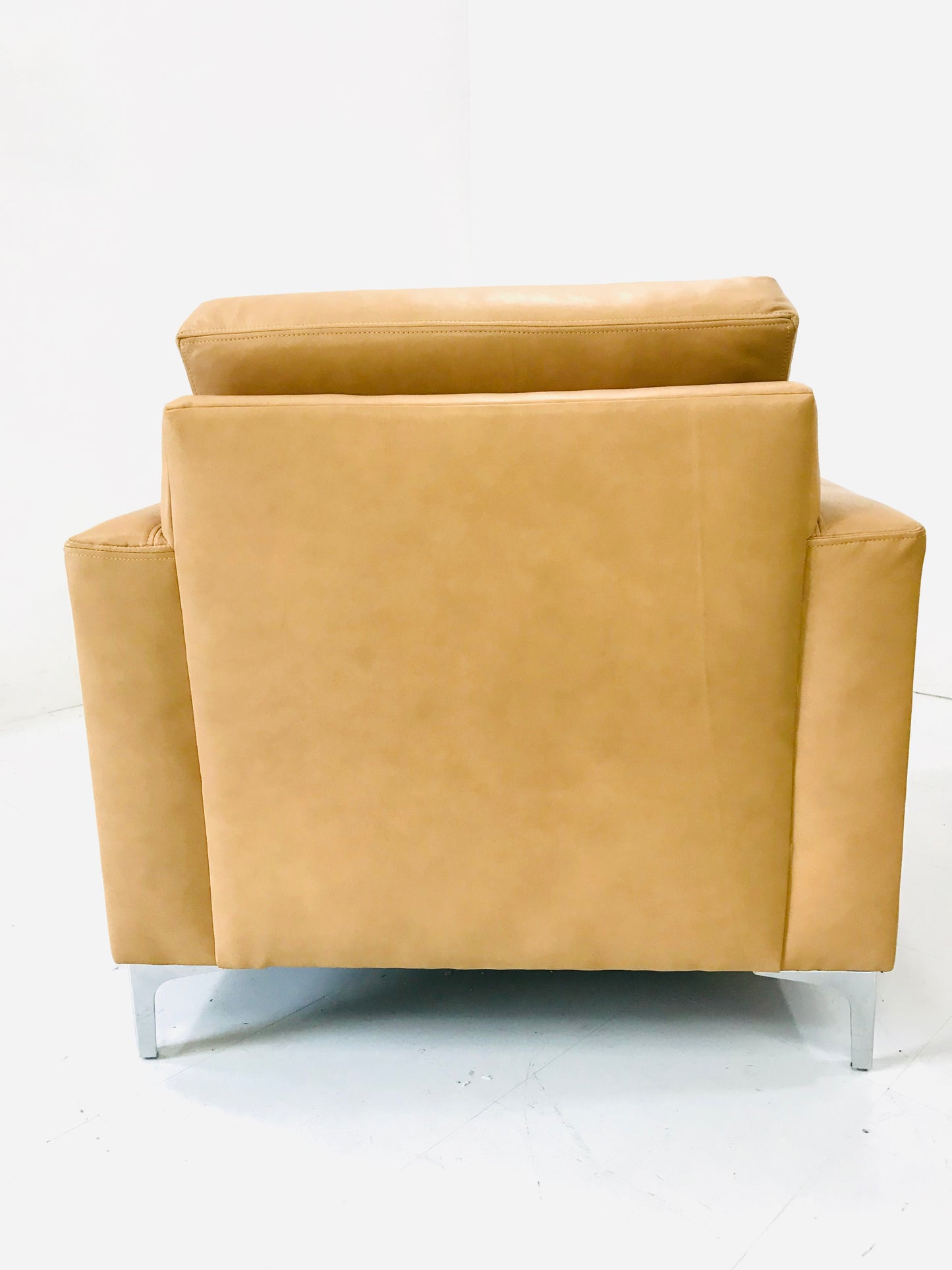 Bella Luxe Italian Leather Chair