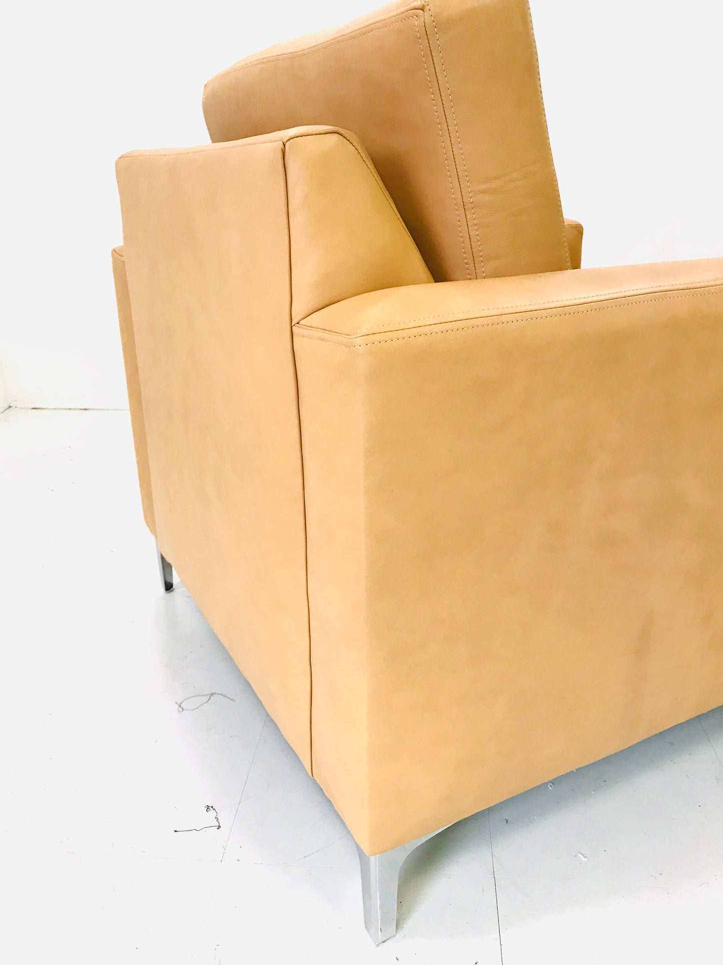 Bella Luxe Italian Leather Chair