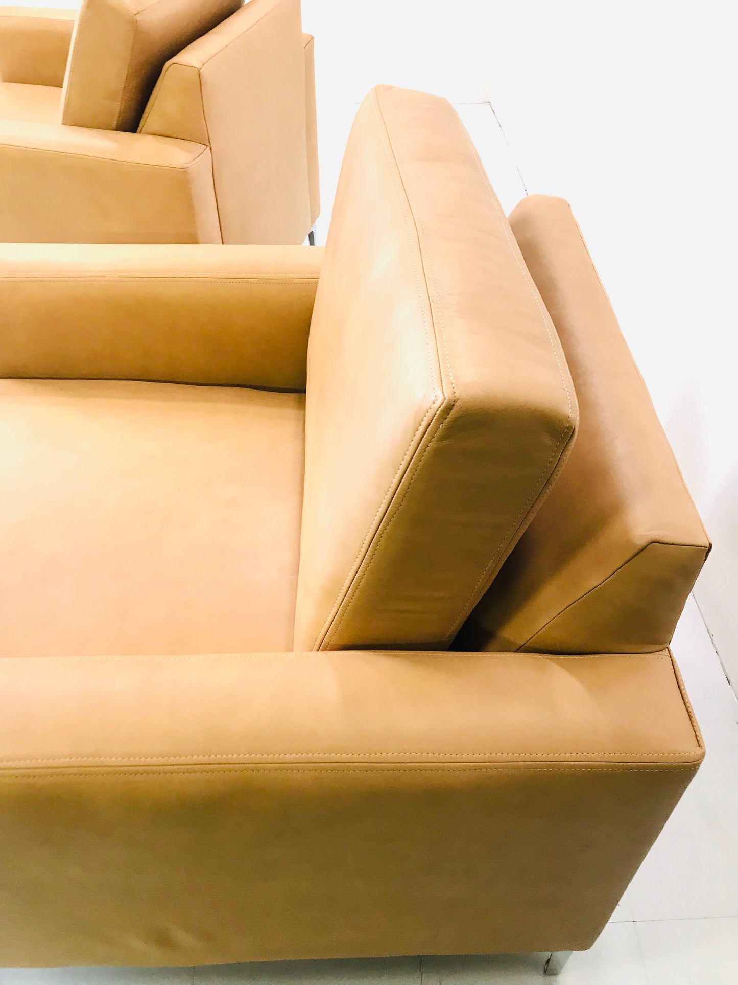 Bella Luxe Italian Leather Chair