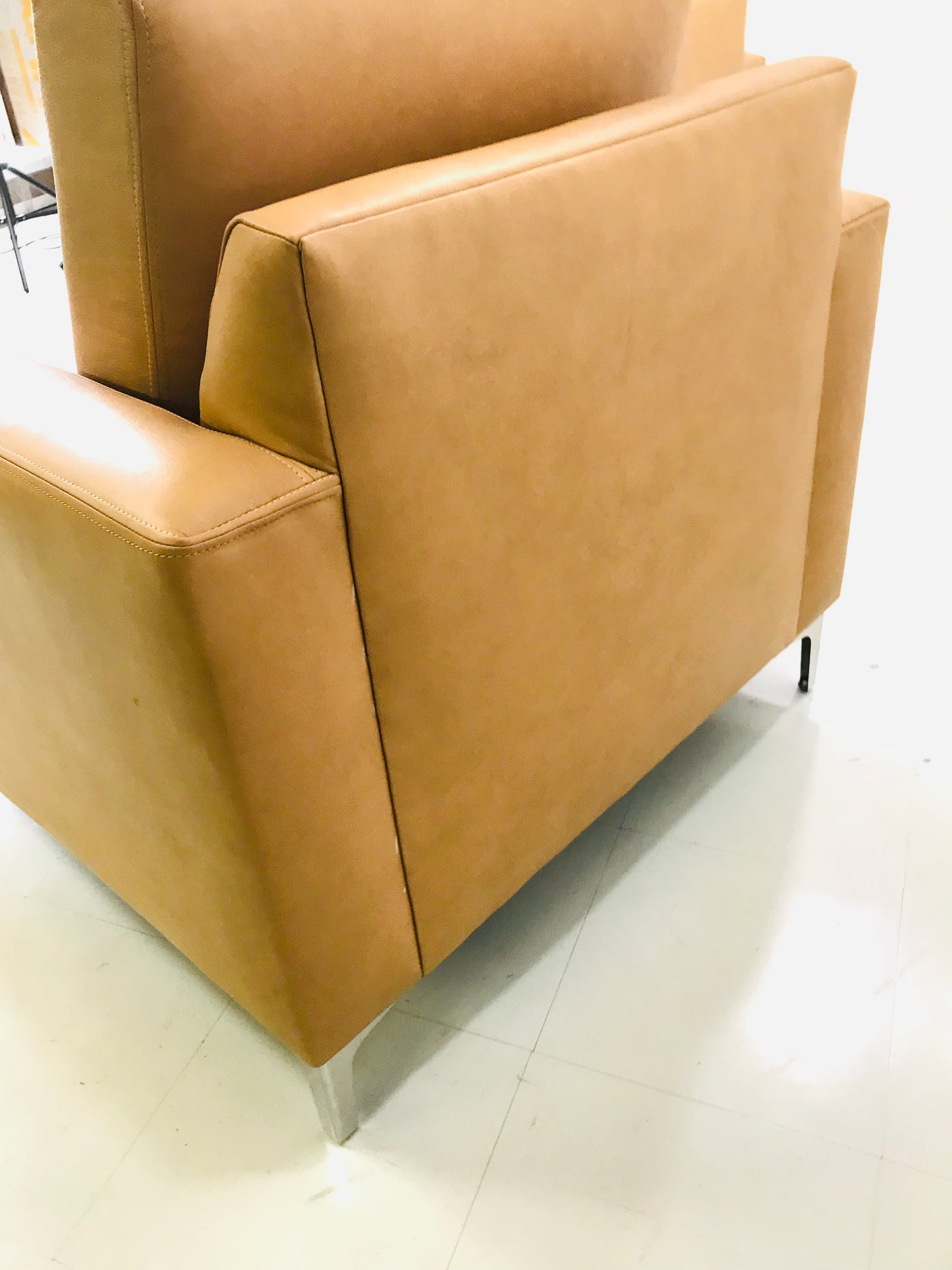 Bella Luxe Italian Leather Chair