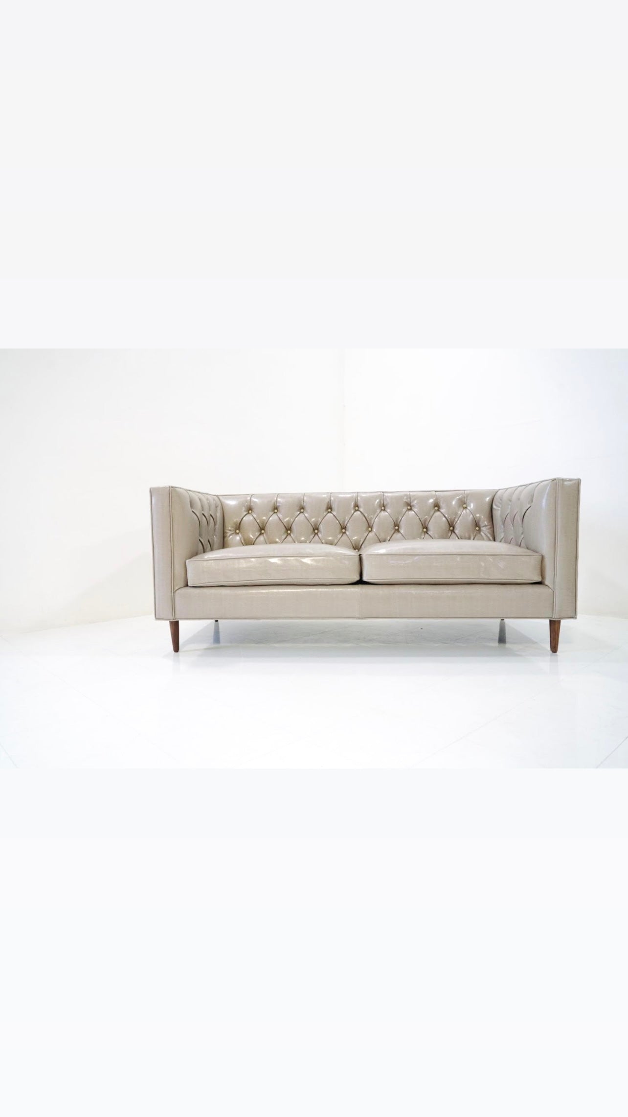 Italian Leather Diamond Tufted Love Seat