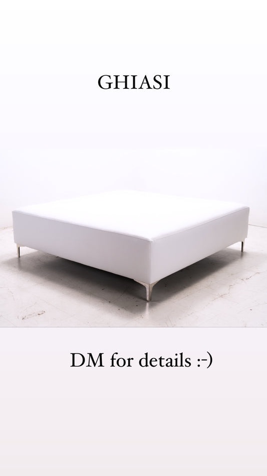 “ Square “ Cocktail Table -Ottoman