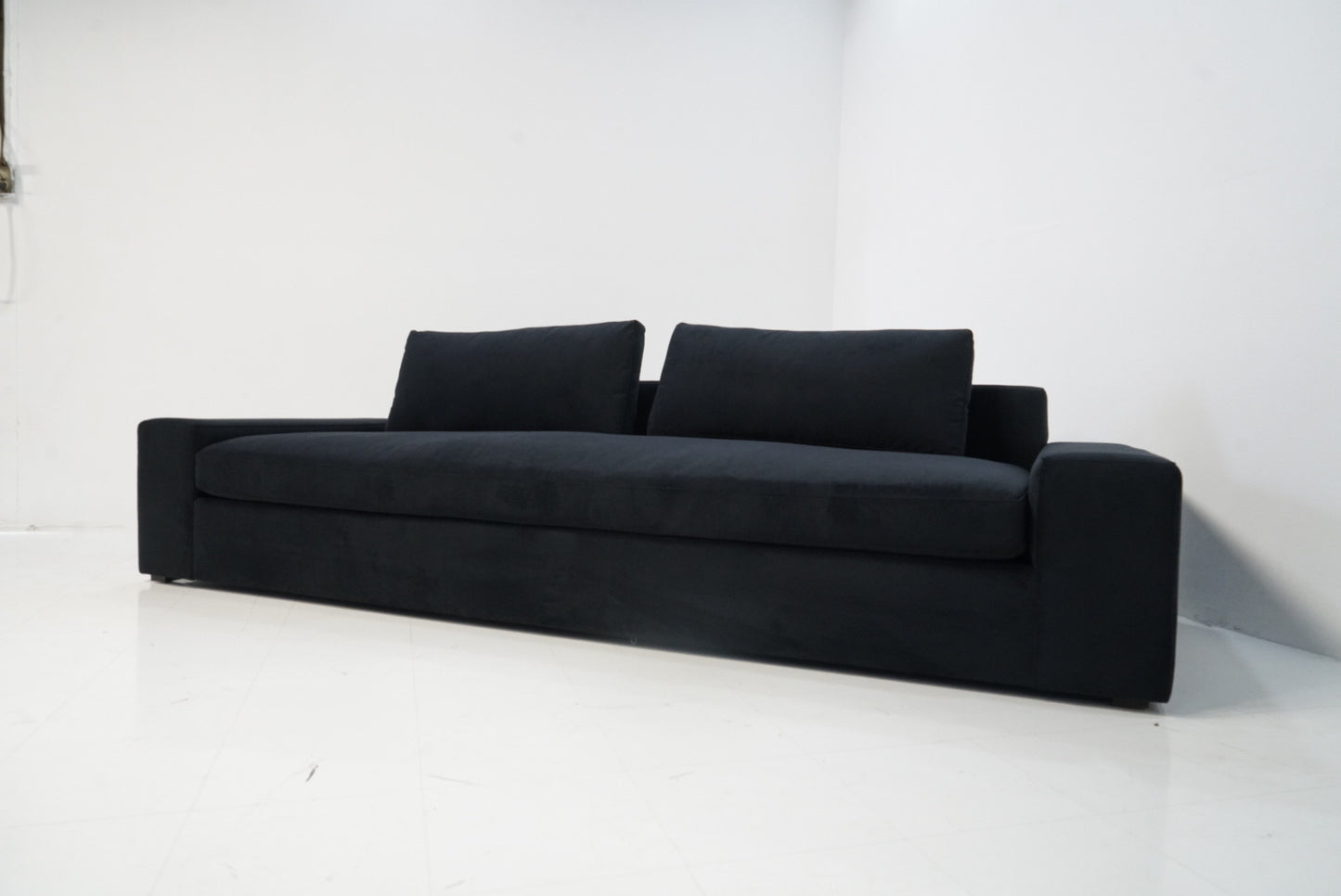 Modern Zen Sofa - Black (9 feet)