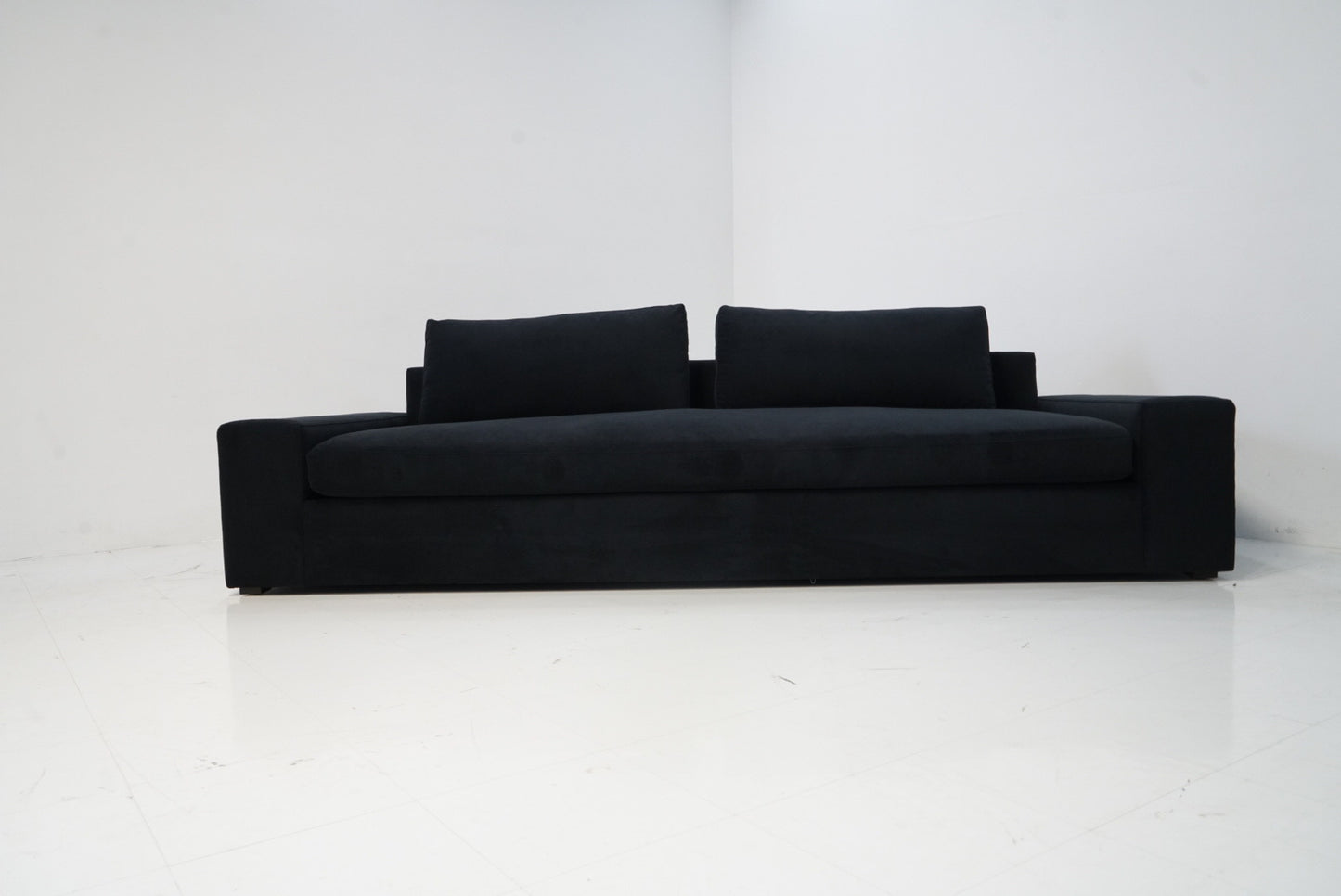 Modern Zen Sofa - Black (9 feet)